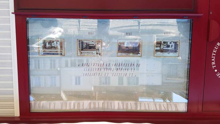Banne solaire charcuterie Alfortville