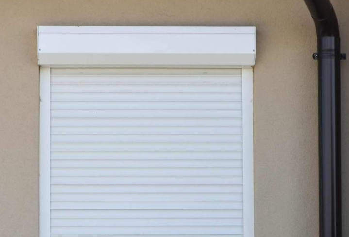 Installation de volets roulants, Ivry-sur-Seine