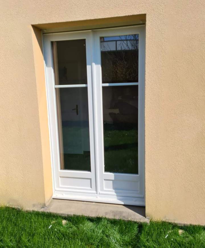 Porte-fenêtre PVC vitrée Alfortville
